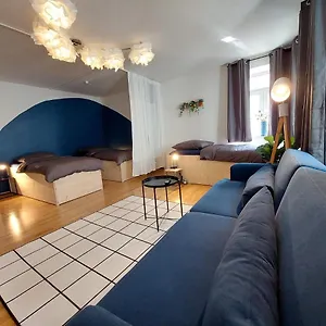 Viel Platz Fuer Gruppen Inkl. Waschmaschine, Hochstuhl Und Playstation Mitten In Der Altstadt Amberg